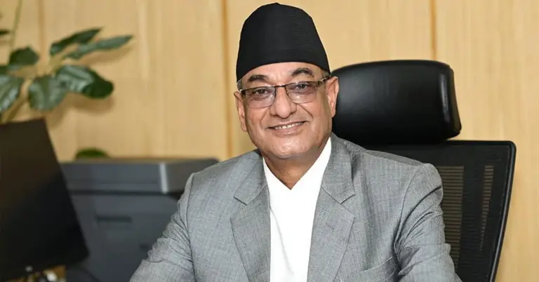 নেপালের স্বরাষ্ট্রমন্ত্রী রমেশ লেখক